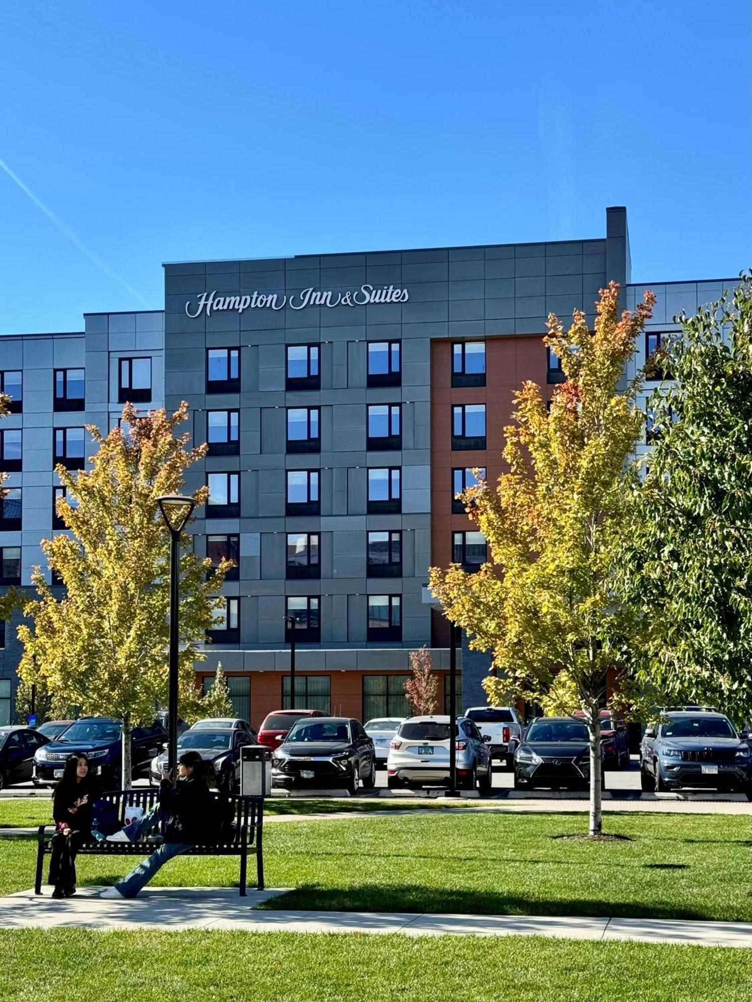 Hampton Inn & Suites Chicago Medical District Uic Dış mekan fotoğraf
