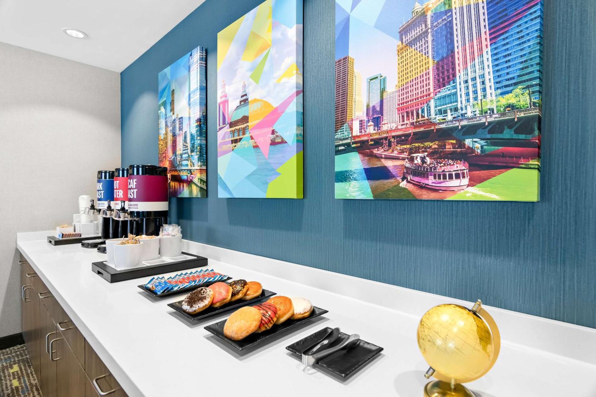 Hampton Inn & Suites Chicago Medical District Uic Dış mekan fotoğraf