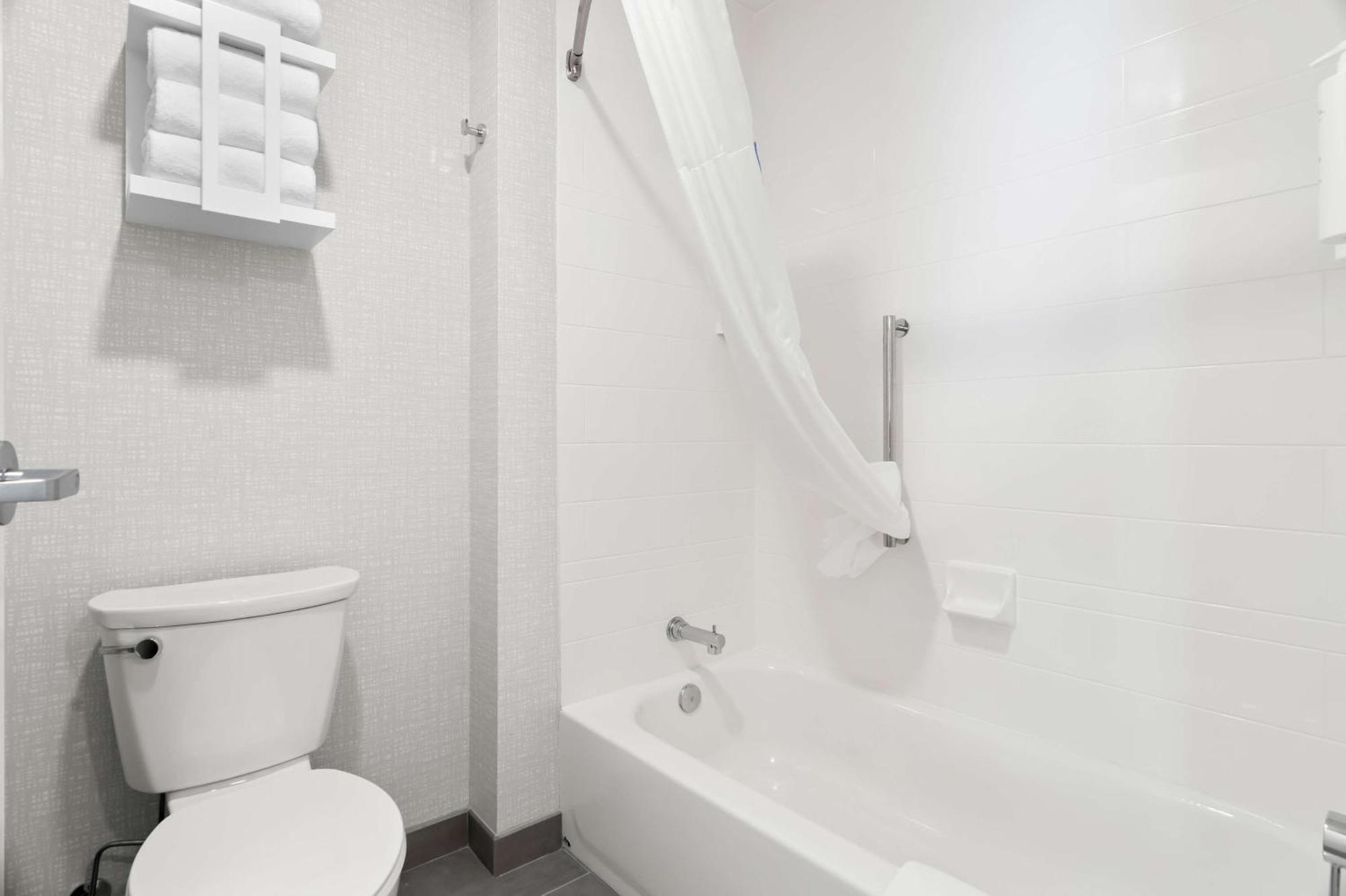 Hampton Inn & Suites Chicago Medical District Uic Dış mekan fotoğraf